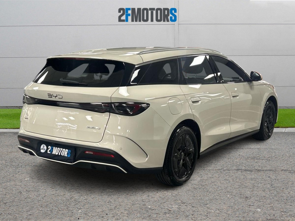 BYD SEAL 6 DM-i Touring Boost vista posteriore - 2F Motors